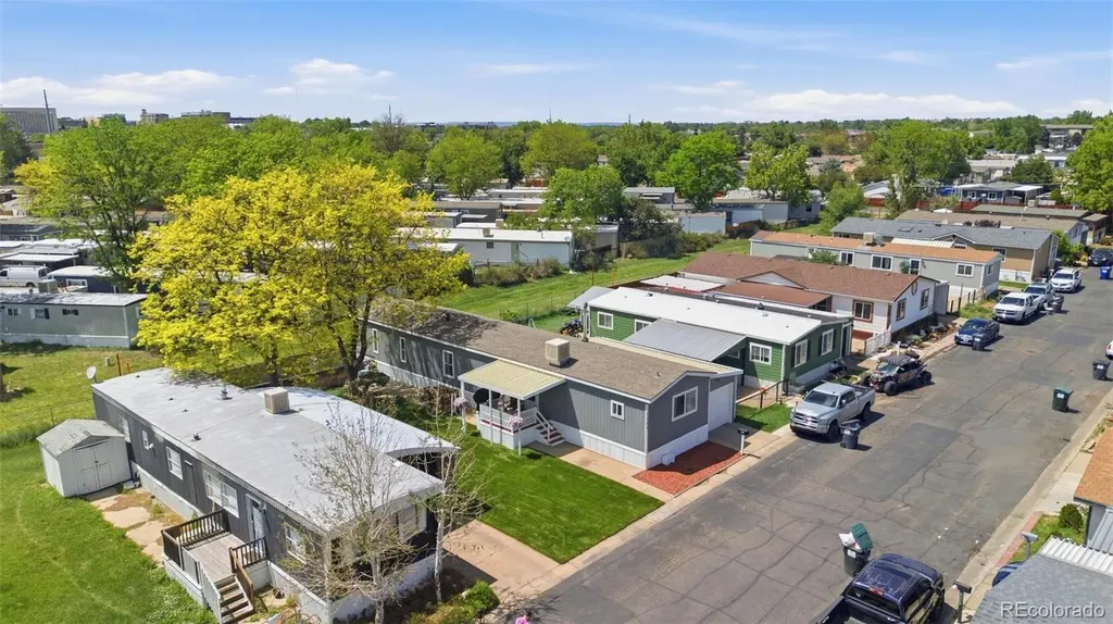 1705 Clark Street Aurora CO 80011