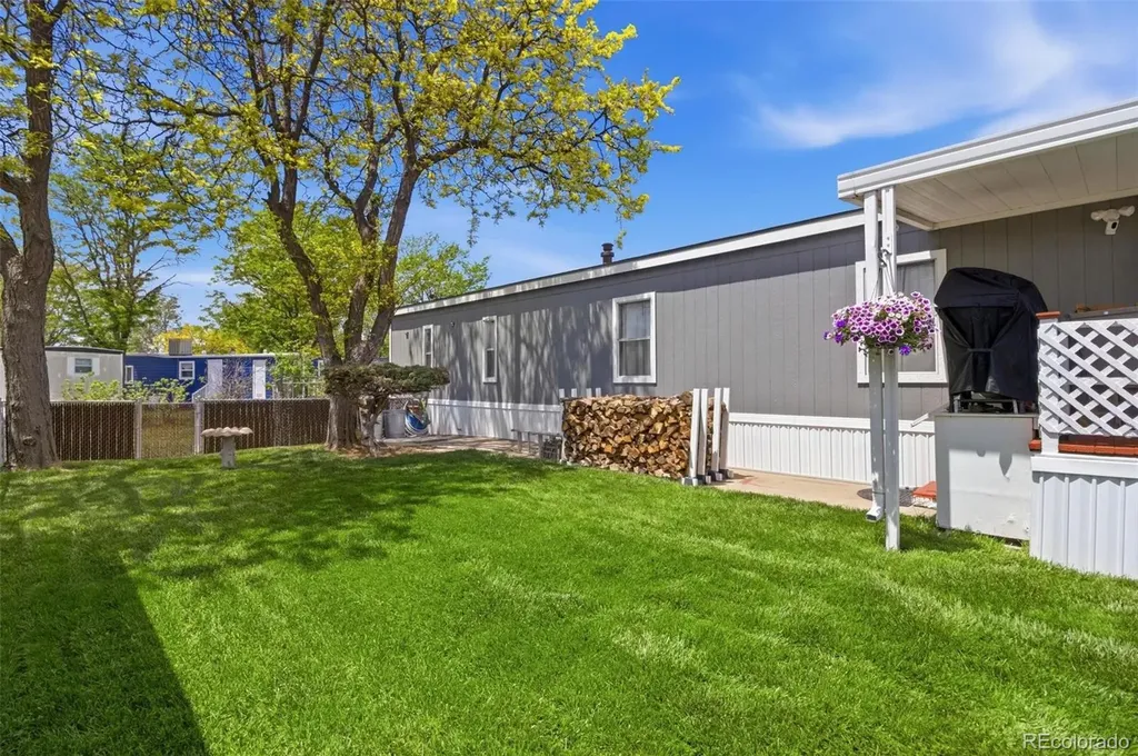 1705 Clark Street Aurora CO 80011