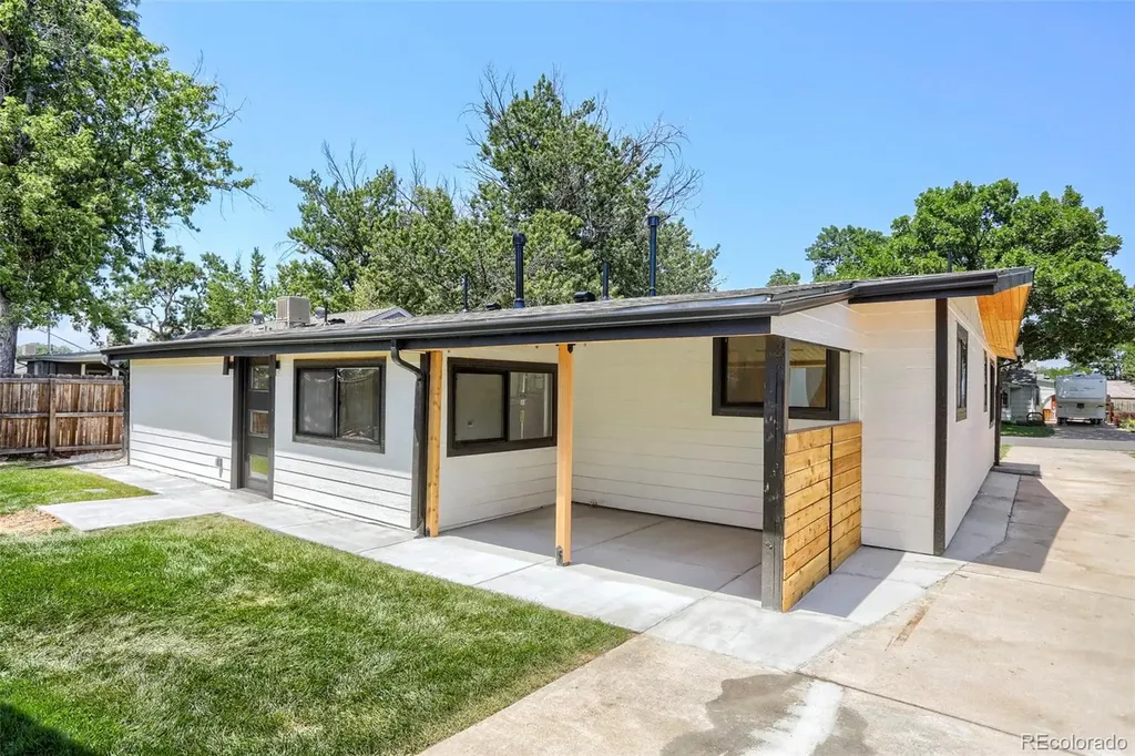 620 E Grand Avenue Englewood CO 80113