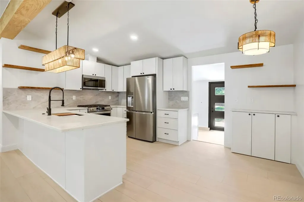 620 E Grand Avenue Englewood CO 80113