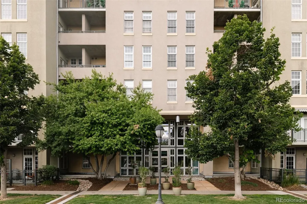 275 S Harrison Street Denver CO 80209