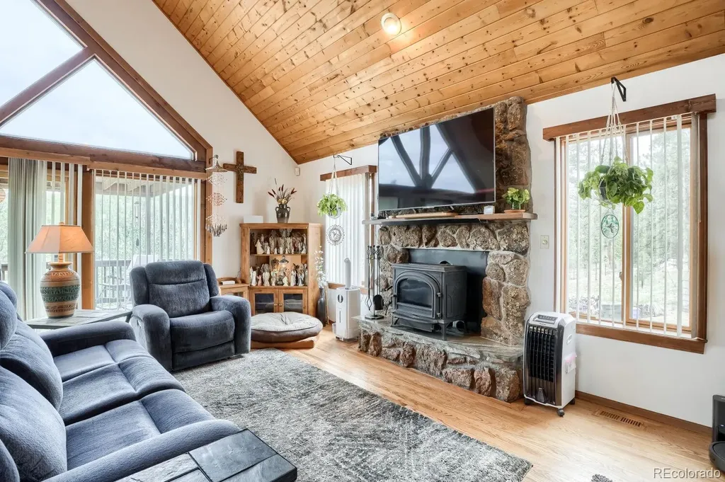 497 Woodside Drive Pine CO 80470