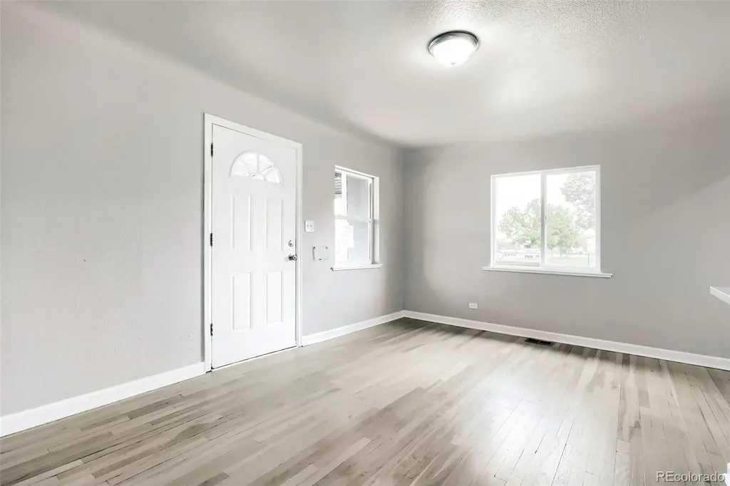 2388 Geneva Street Aurora CO 80010