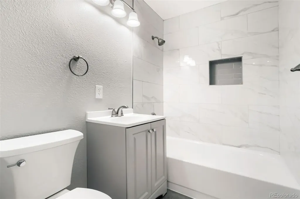 2388 Geneva Street Aurora CO 80010