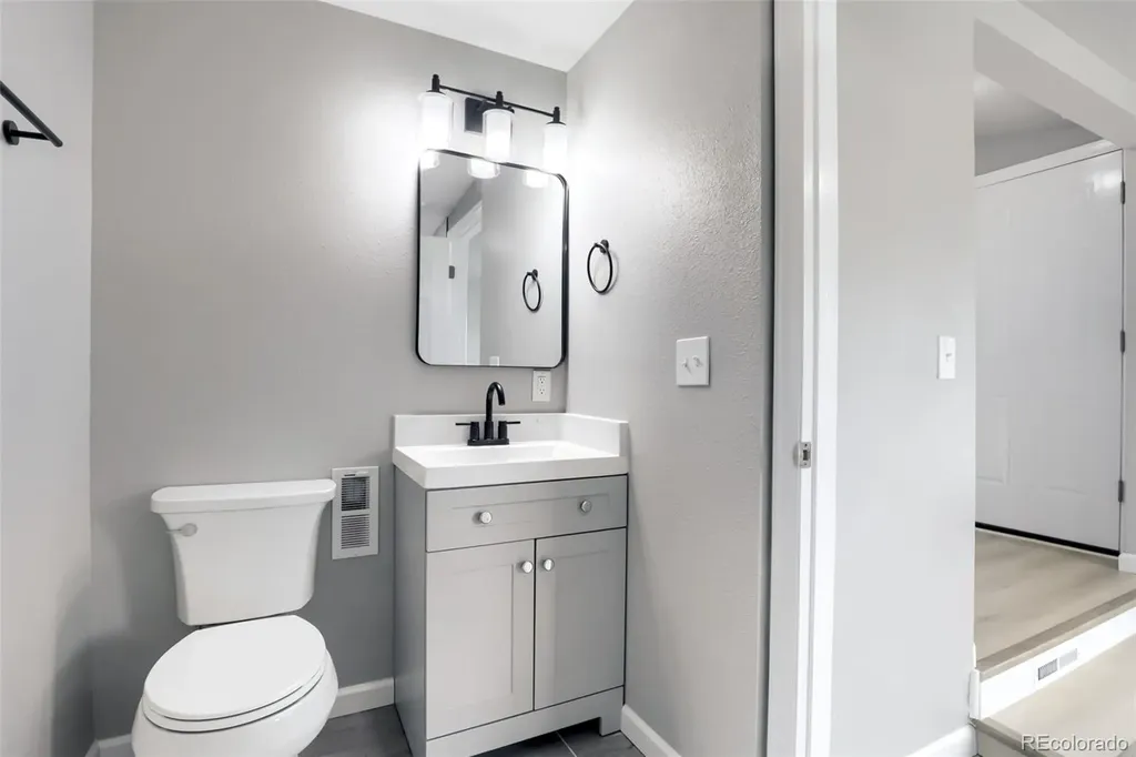 2388 Geneva Street Aurora CO 80010