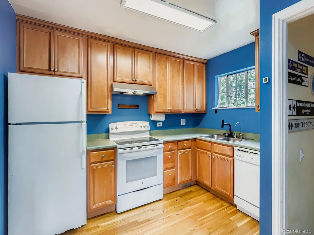 5638 E 16th Avenue Denver CO 80220