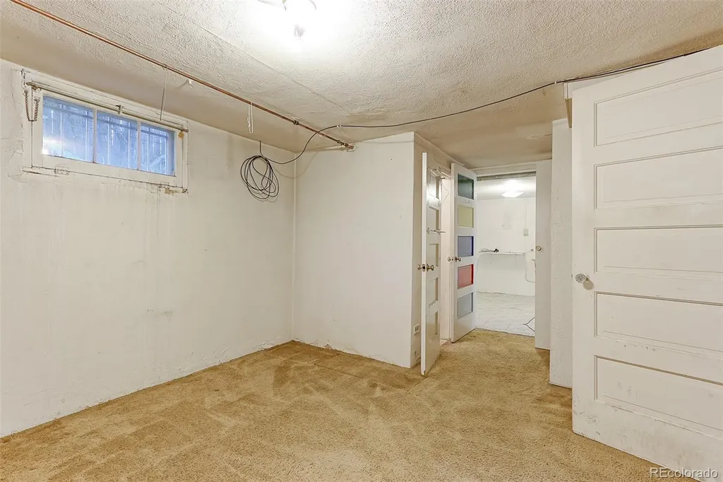4985 Green Court Denver CO 80221