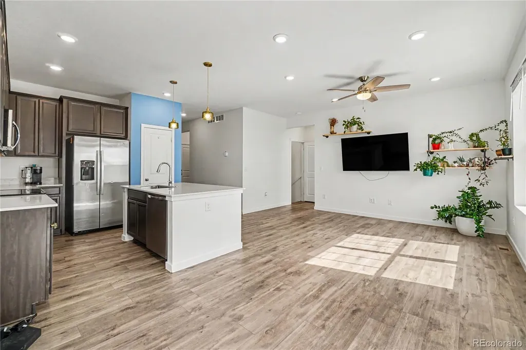 892 Crestone Street Johnstown CO 80534
