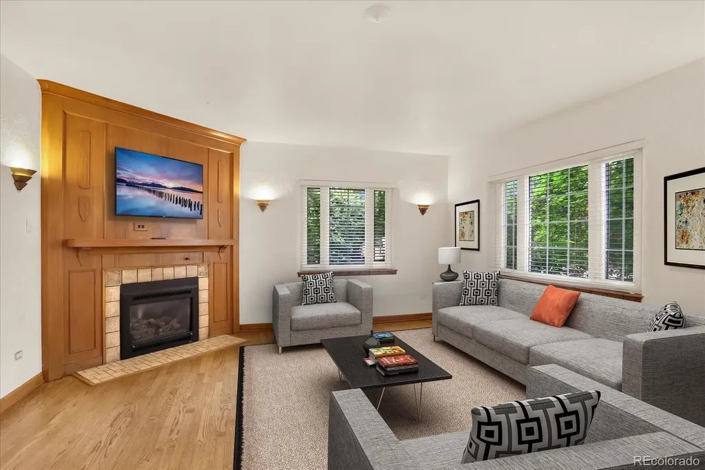 695 Dahlia Street Denver CO 80220