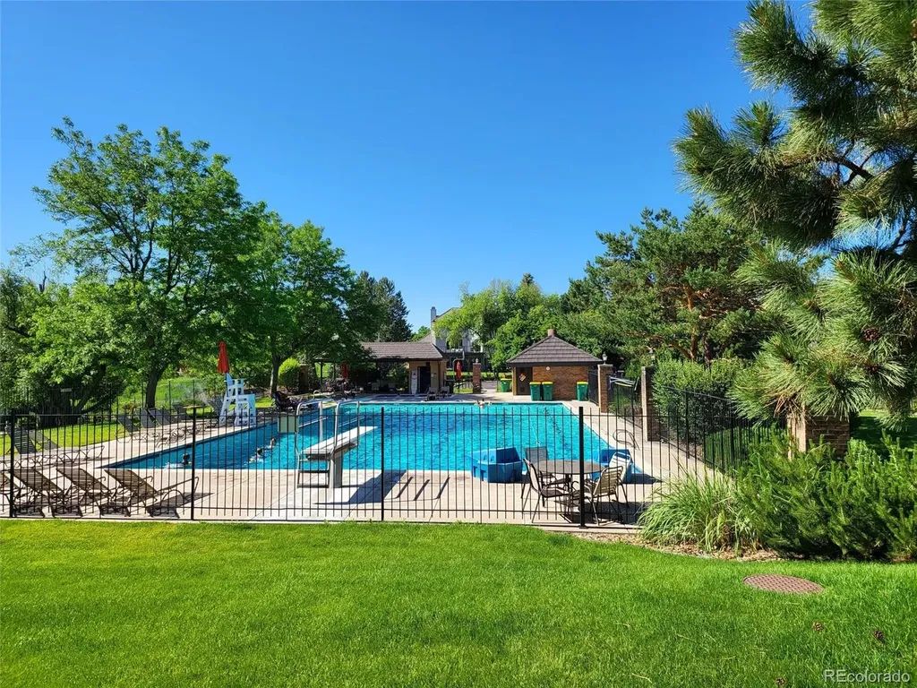 1934 S Parfet Drive Lakewood CO 80227