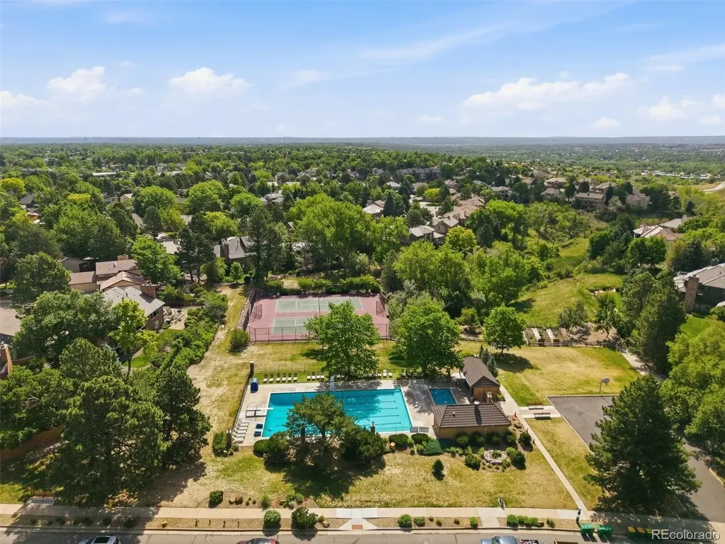 1934 S Parfet Drive Lakewood CO 80227