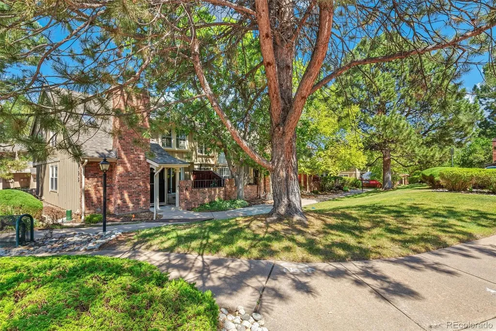 2793 W Long Drive Littleton CO 80120