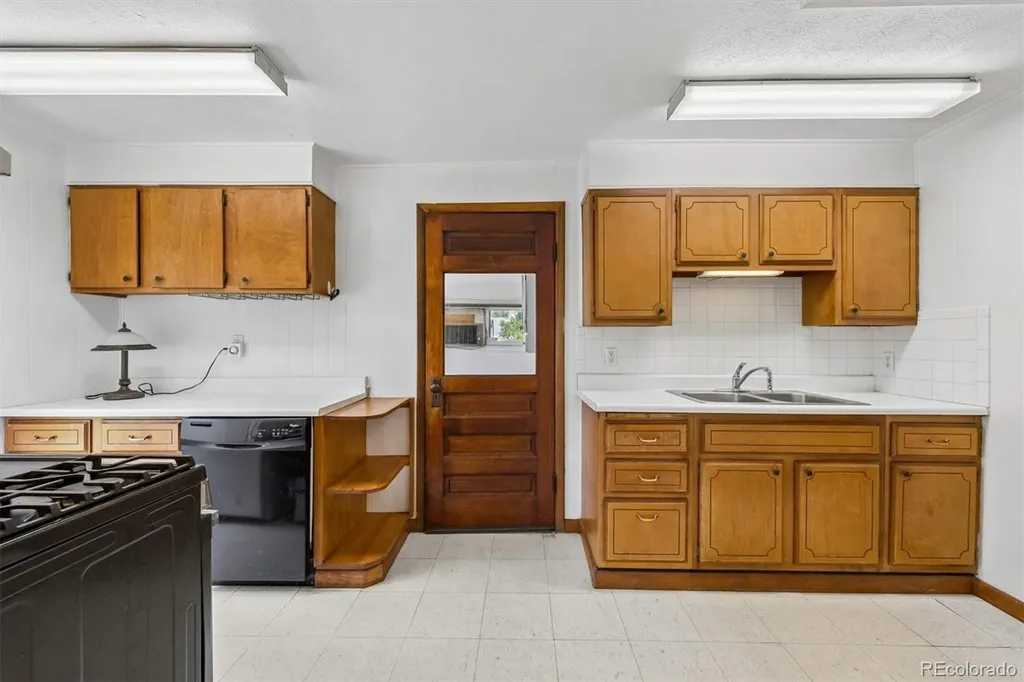 2111 S Grant Street Denver CO 80210