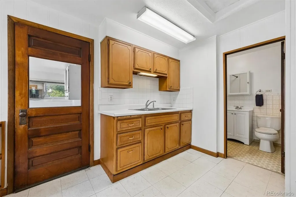 2111 S Grant Street Denver CO 80210