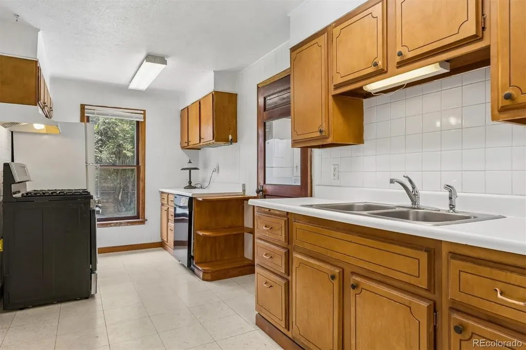 2111 S Grant Street Denver CO 80210