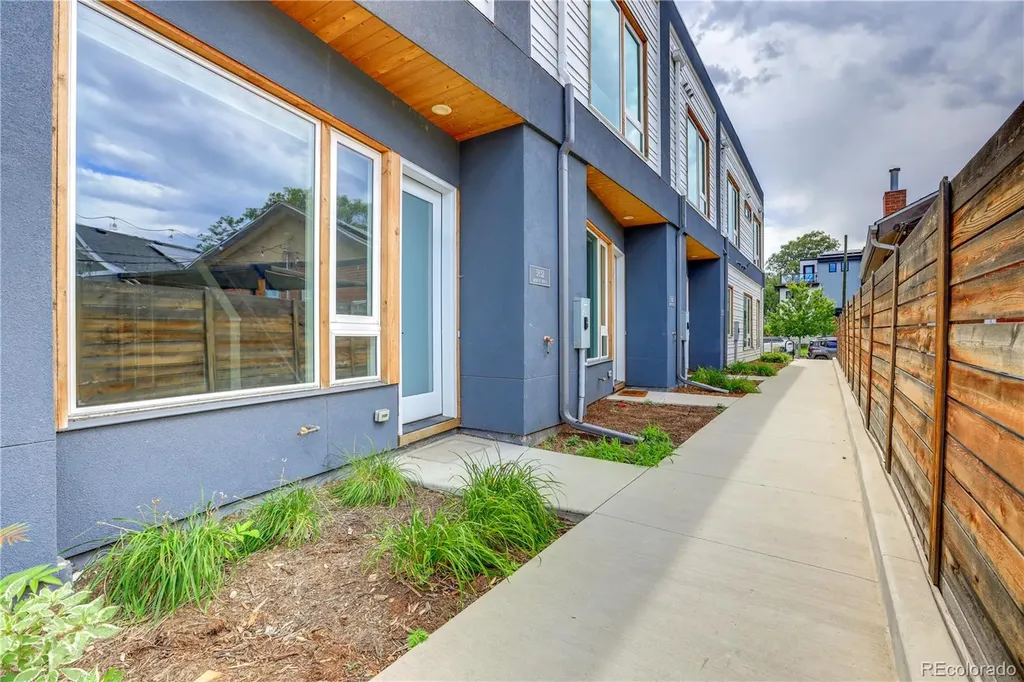 3832 Jason Street Denver CO 80211
