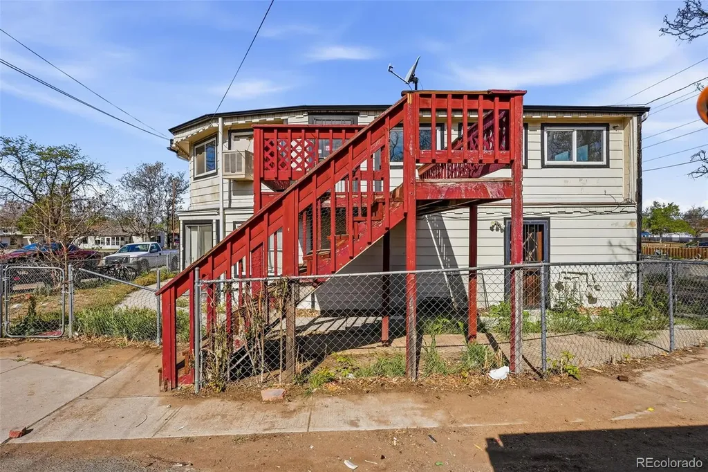 6890 Monaco Street Commerce City CO 80022