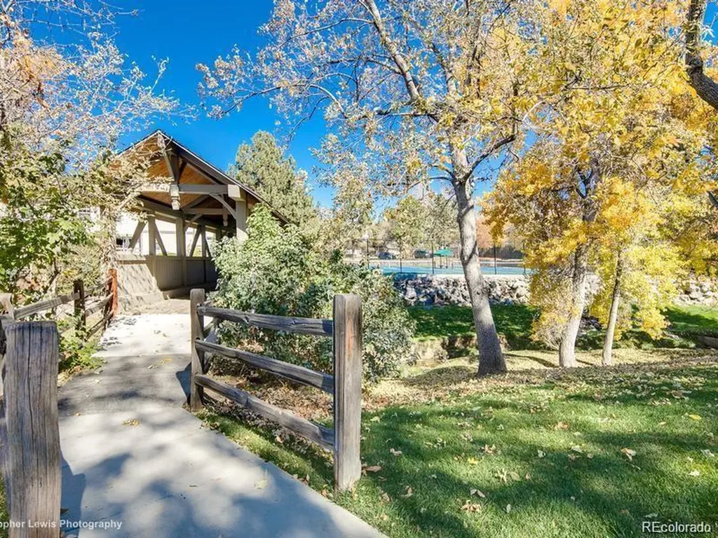 6950 E Briarwood Drive Centennial CO 80112