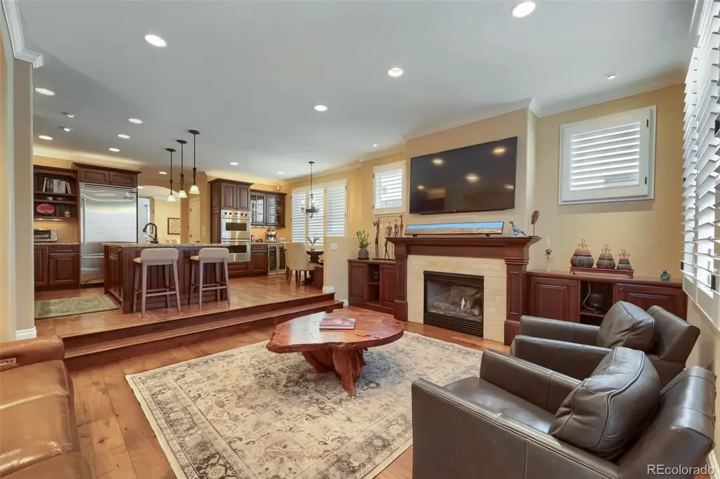 10 S Madison Street Denver CO 80209