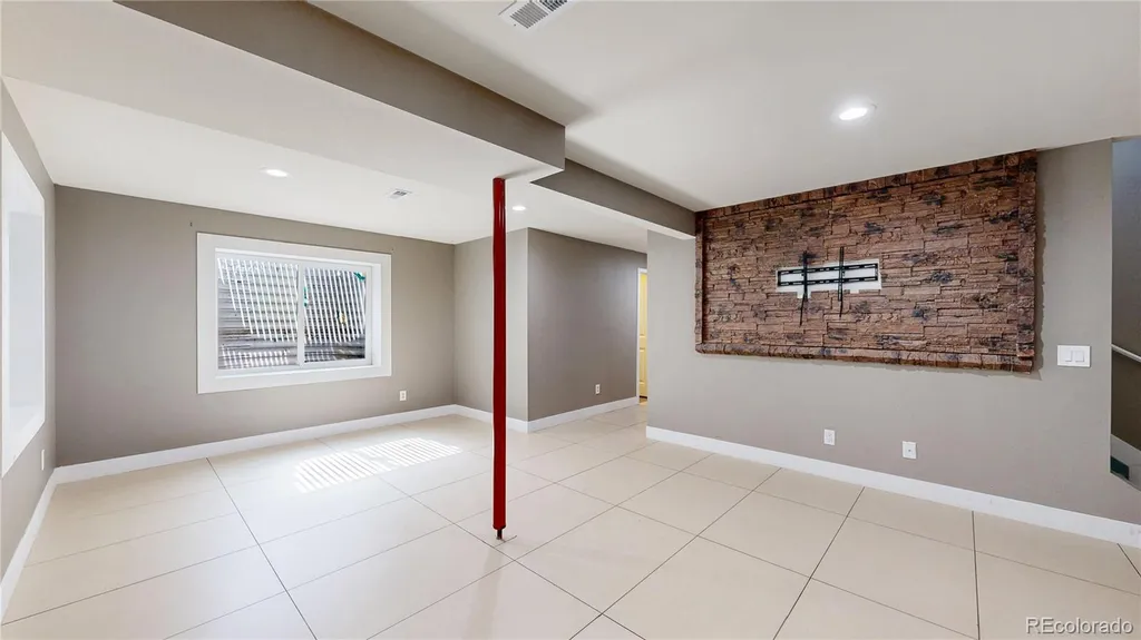 980 W El Nido Pueblo CO 81007