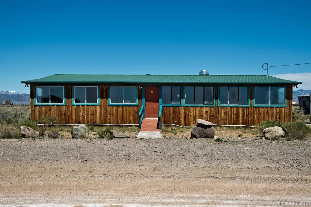 77 E 10th Street Moffat CO 81143