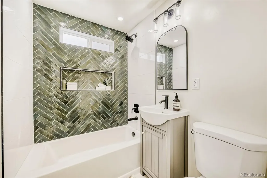 6910 Reno Drive Arvada CO 80002