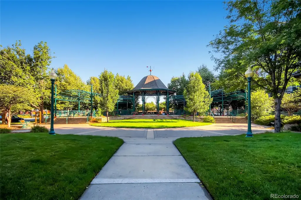 6910 Reno Drive Arvada CO 80002