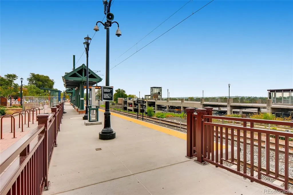 6910 Reno Drive Arvada CO 80002