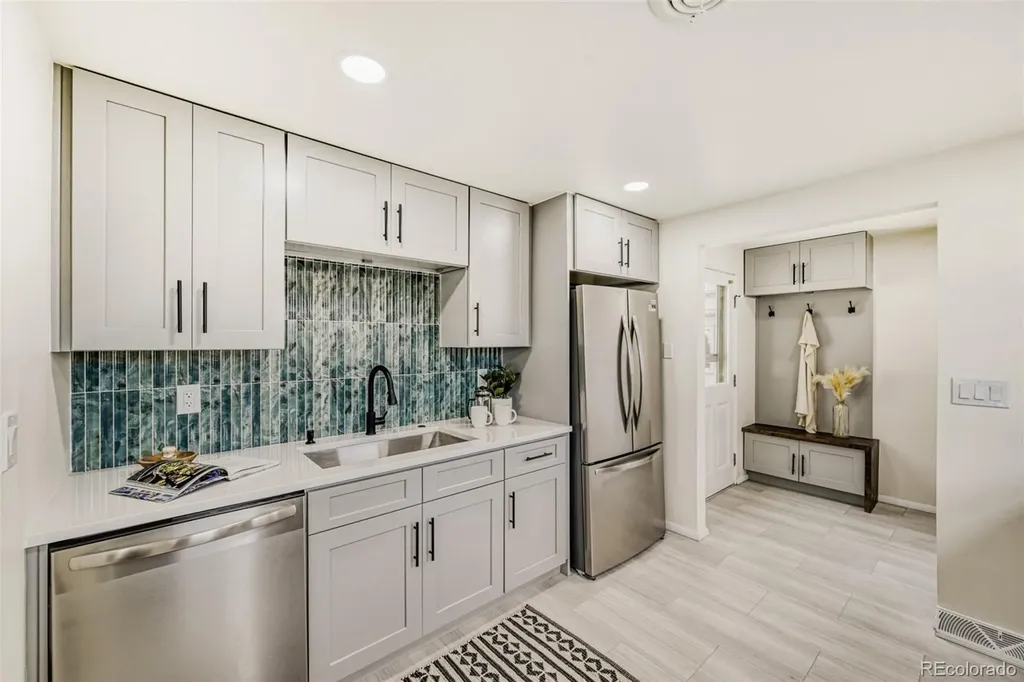 6910 Reno Drive Arvada CO 80002
