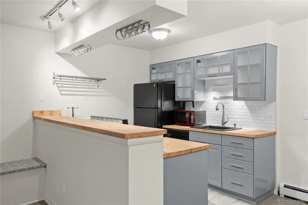 695 Manhattan Drive Boulder CO 80303