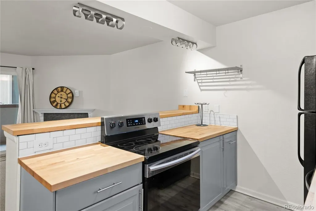 695 Manhattan Drive Boulder CO 80303