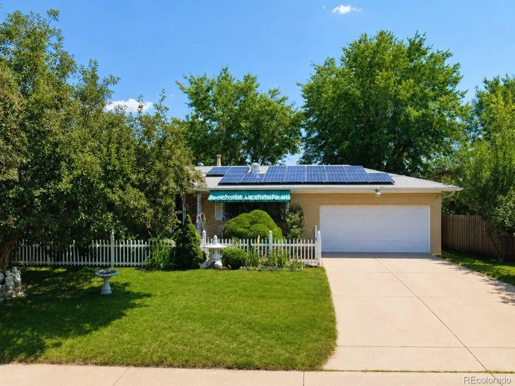 5014 Scranton Court Denver CO 80239