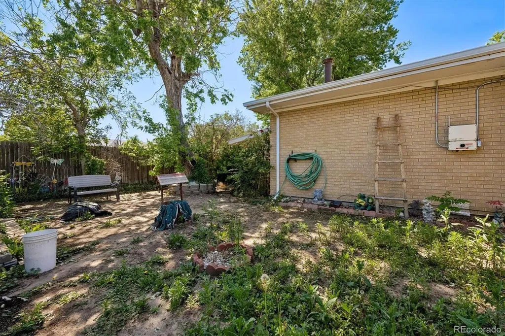 5014 Scranton Court Denver CO 80239