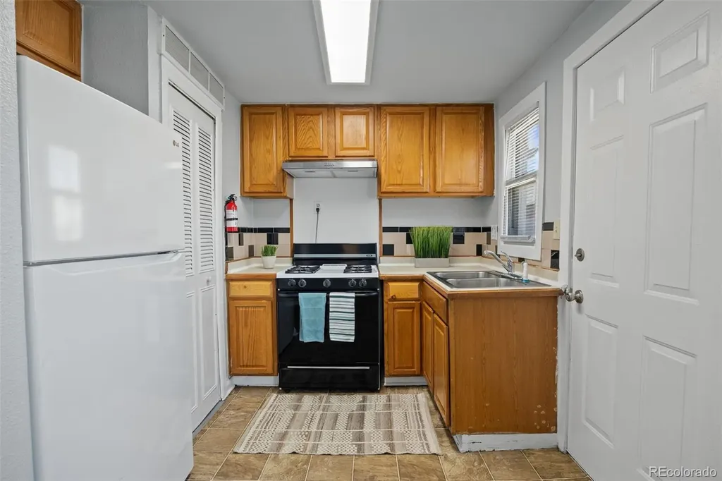7376-7382 Oneida Drive Commerce City CO 80022