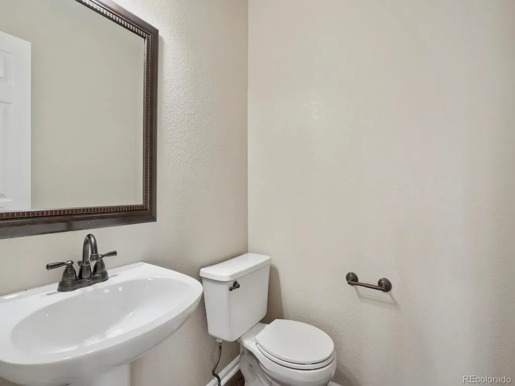 2238 S Waco Court Aurora CO 80013