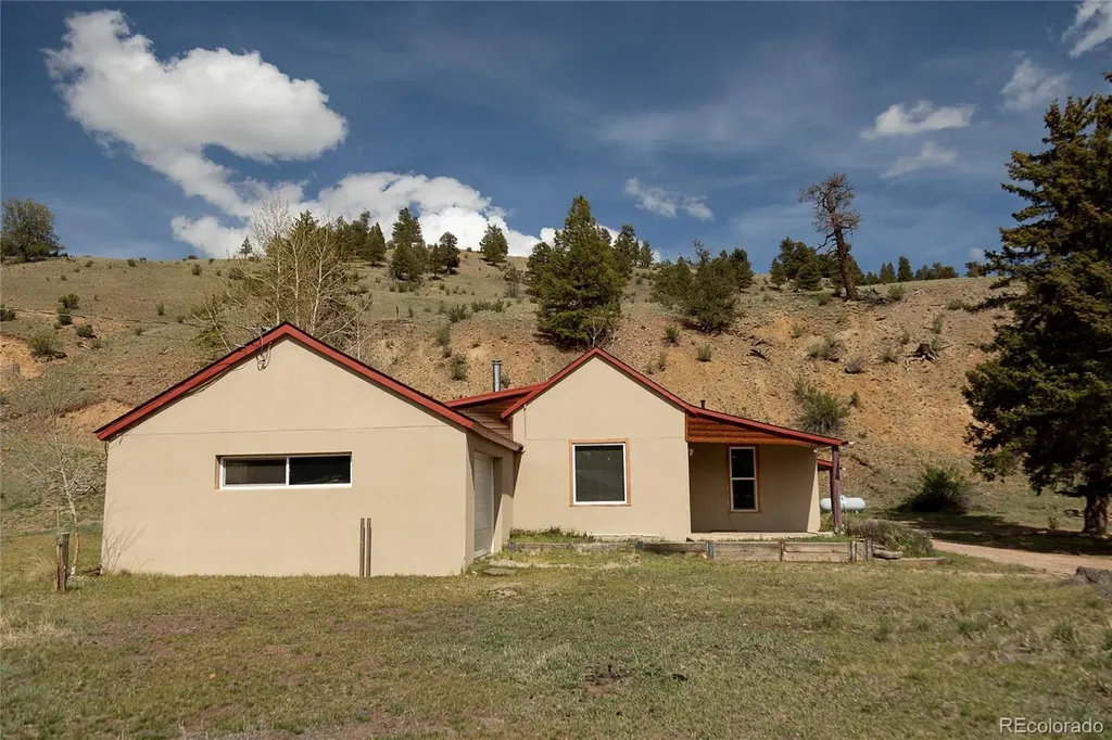 1010 La Garita Street Creede CO 81130