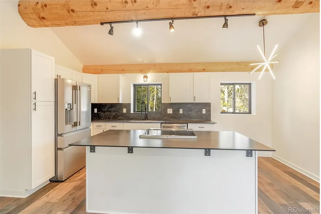 148 N Aspen Street Alma CO 80420