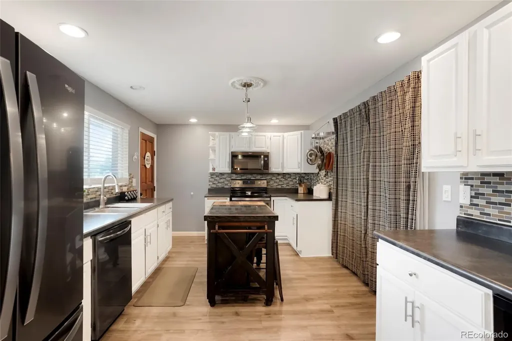 6607 Eaton Street Arvada CO 80003