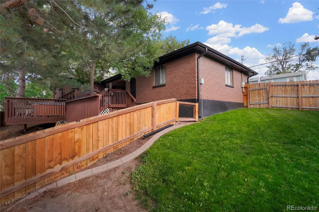 6607 Eaton Street Arvada CO 80003