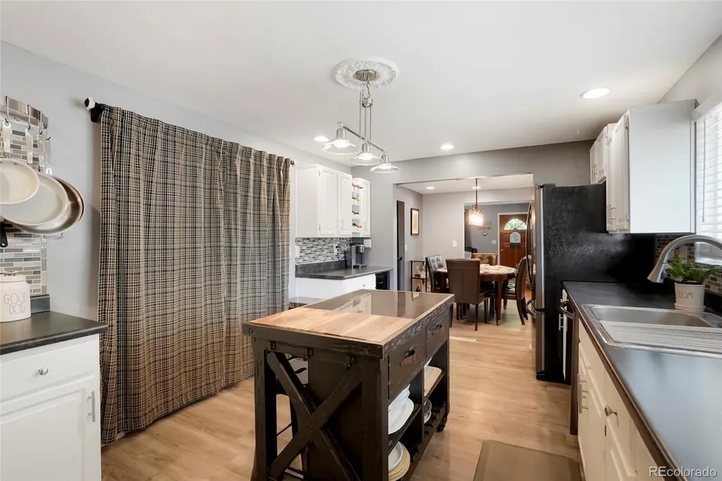 6607 Eaton Street Arvada CO 80003