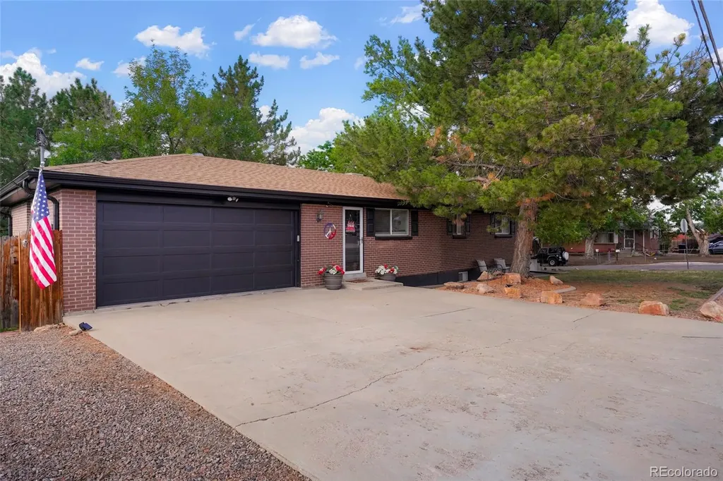 6607 Eaton Street Arvada CO 80003