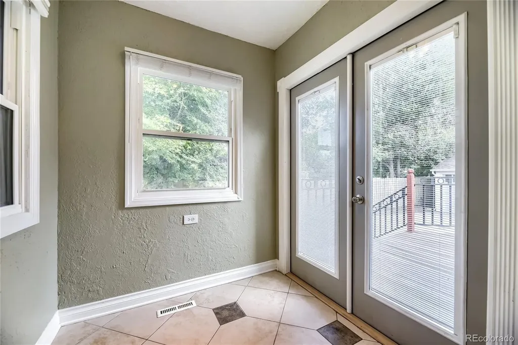 7050 W 5th Avenue Lakewood CO 80226