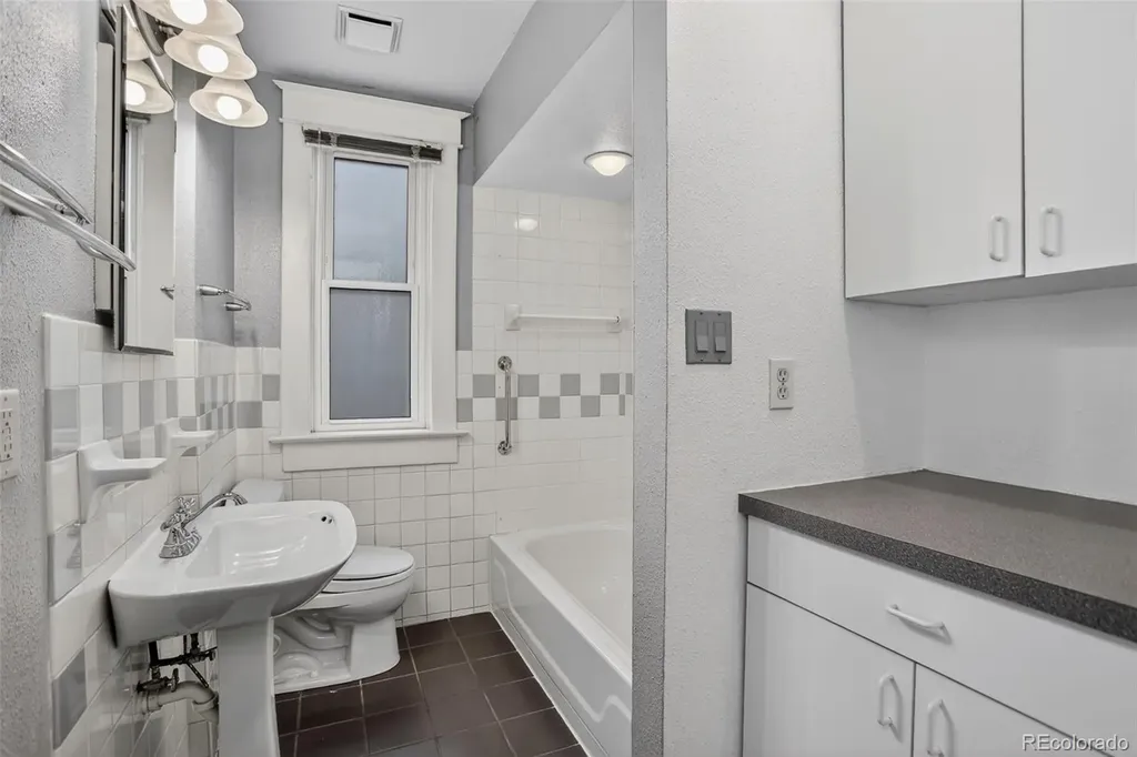 4250 Hooker Street Denver CO 80211