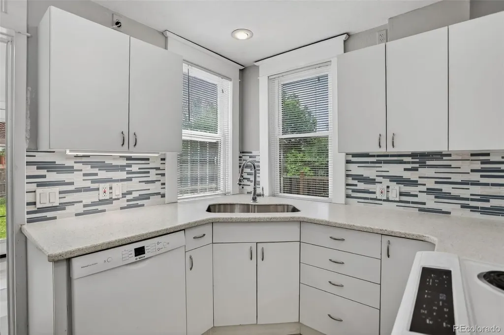 4250 Hooker Street Denver CO 80211