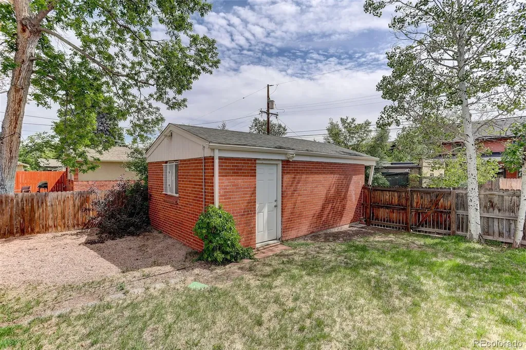 4250 Hooker Street Denver CO 80211