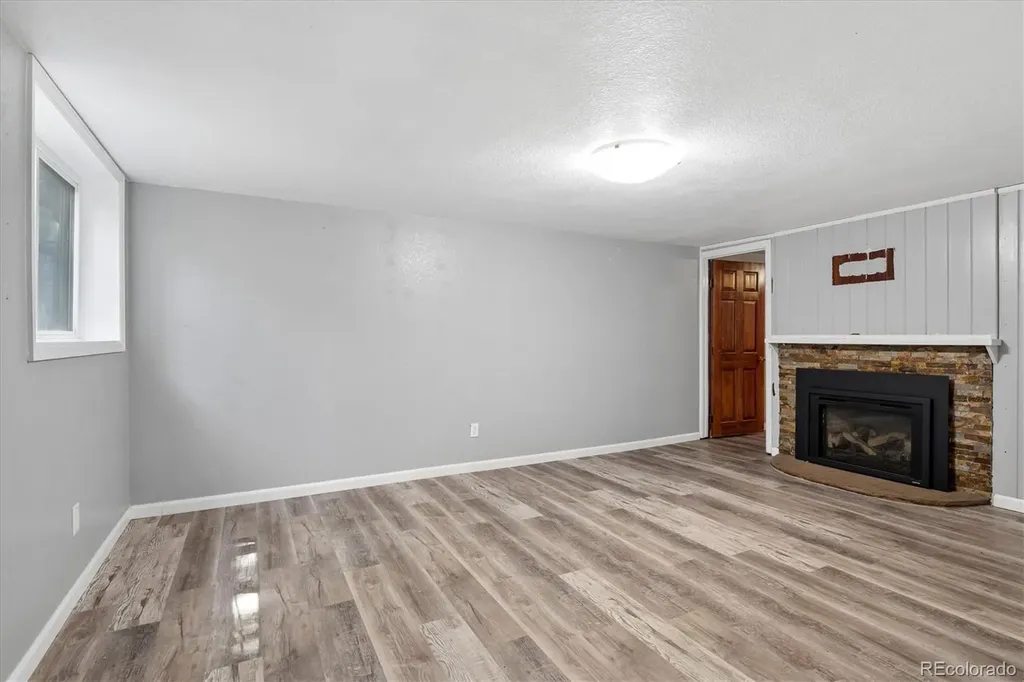 9305 W 5th Avenue Lakewood CO 80226