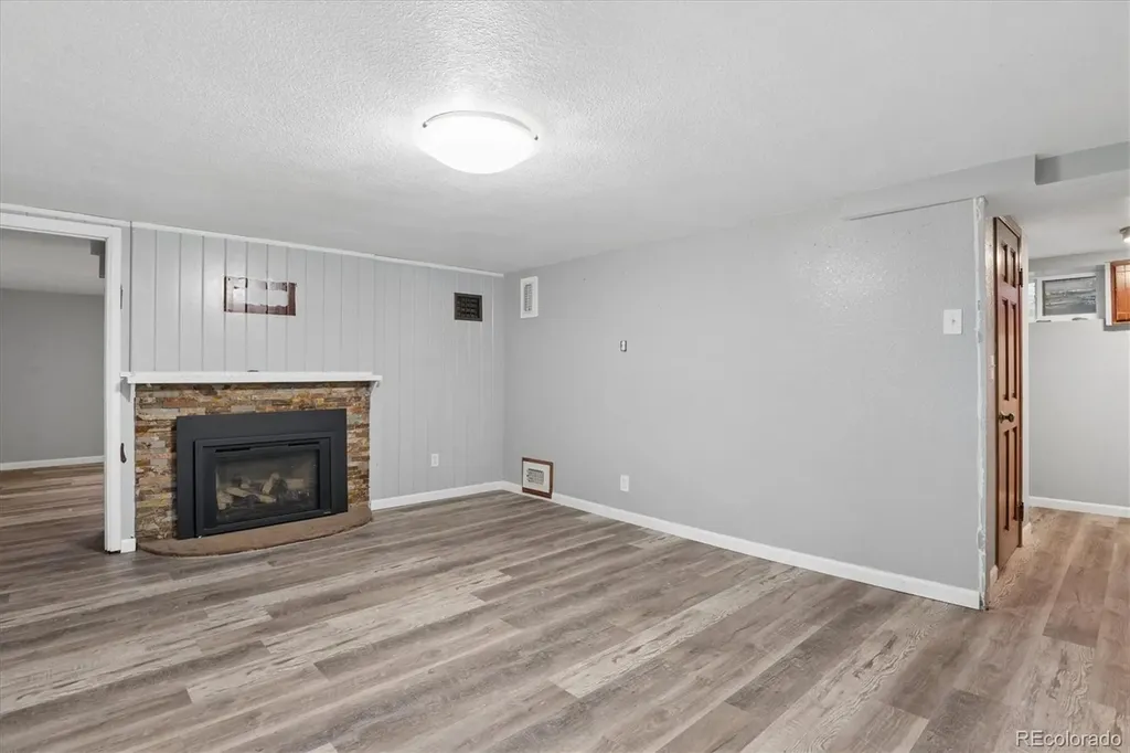 9305 W 5th Avenue Lakewood CO 80226