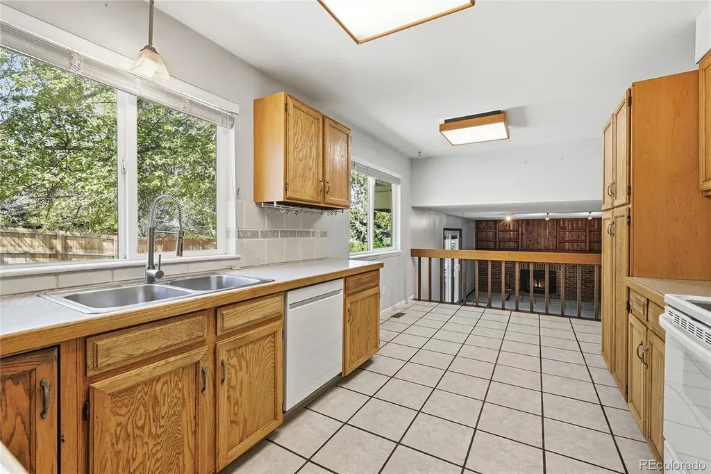 7711 S Rosemary Way Centennial CO 80112