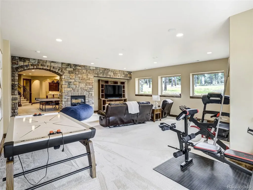 4735 Saxton Hollow Road Colorado Springs CO 80908
