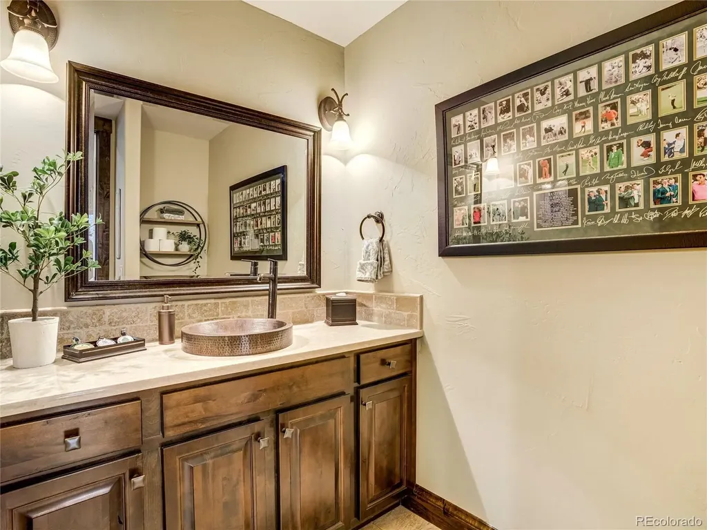 4735 Saxton Hollow Road Colorado Springs CO 80908